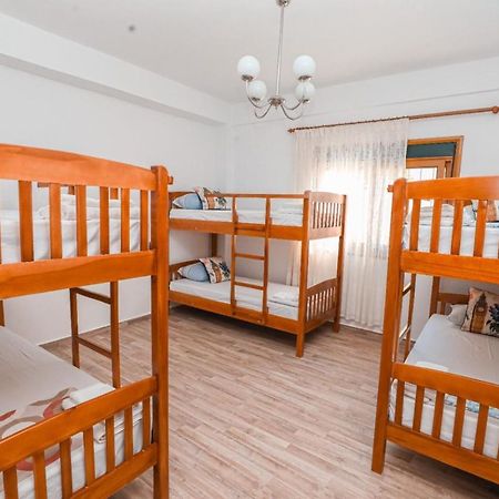 Nana Hostel Vlora Kültér fotó