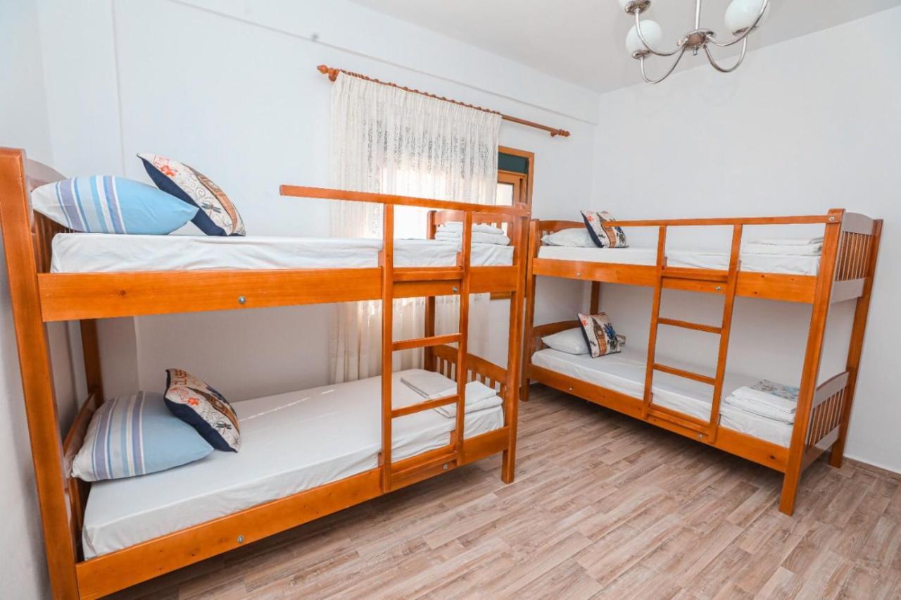 Nana Hostel Vlora Kültér fotó