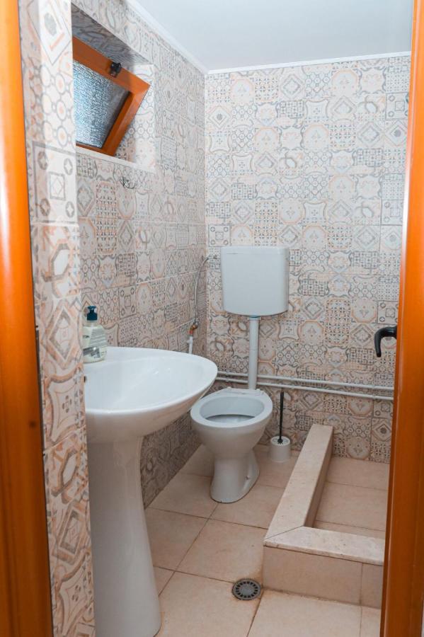 Nana Hostel Vlora Kültér fotó